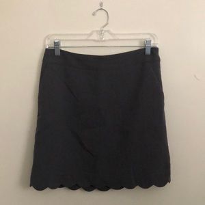 EUC Loft gray scalloped hem skirt